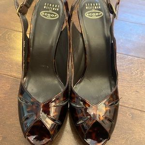 Stuart Weitzman | The Scoop